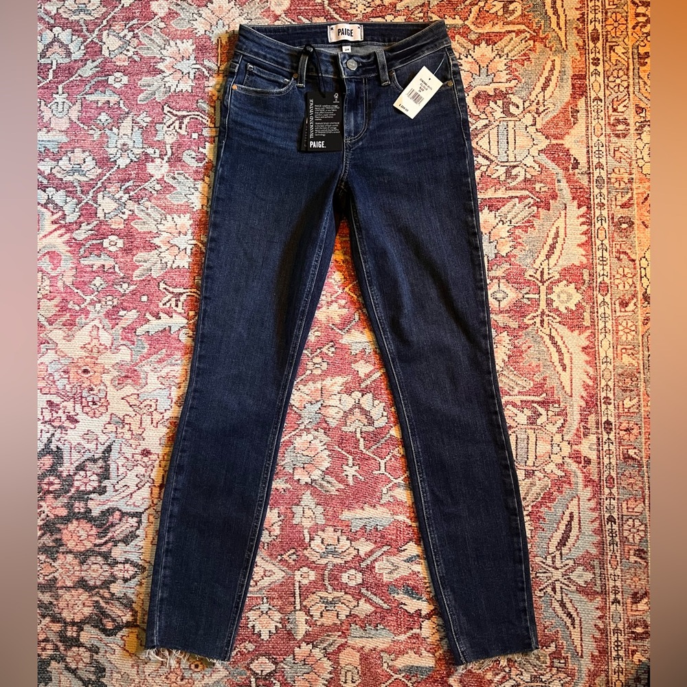 PAIGE NWT Verdugo Ankle Skinny Jean